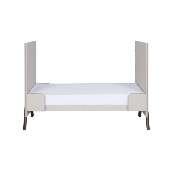 Tutti Bambini Fuori Mini Cot Bed Warm Walnut/White Sand – Cots & Cot Beds - Cocun