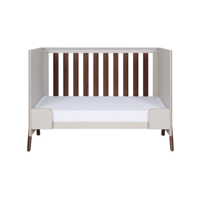 Tutti Bambini Fuori Mini Cot Bed Warm Walnut/White Sand – Cots & Cot Beds - Cocun