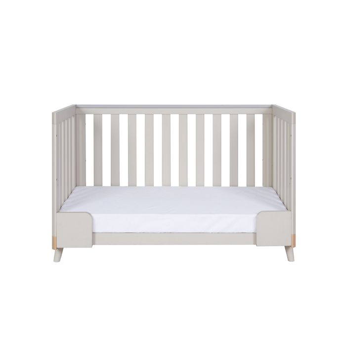 Tutti Bambini Hygge Mini Cot Bed 2 Piece Room Set Light Oak/White Sand – Furniture Sets - Cocun